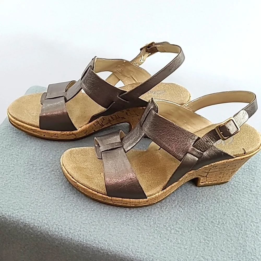 CLARKS‎ Women's Pewter Open Toe Leather 3